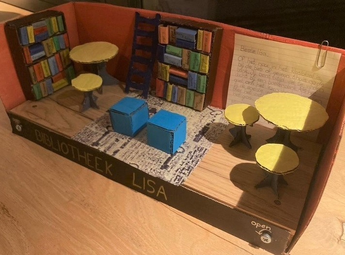 Bibliotheek, Surprise Boeken-/Leesliefhebber Sinterklaas Boekenwurm